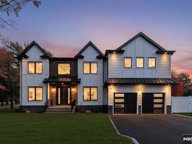 House for sale in Paramus, New Jersey