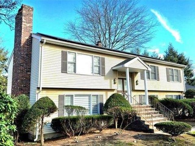 House for sale in Paramus, New Jersey