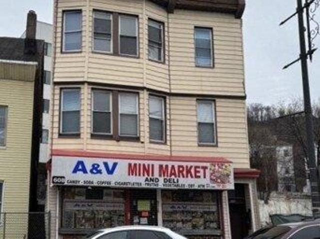 House for sale in Passaic, New Jersey