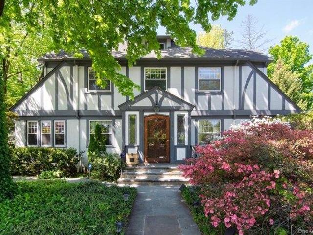 House for sale in Pelham, New York