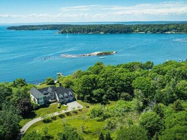 House for sale in Phippsburg, Maine