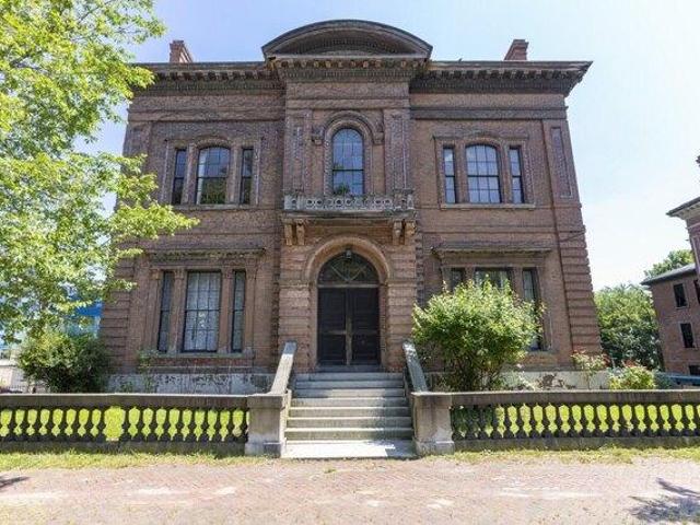 House for sale in Peaks Island, Maine