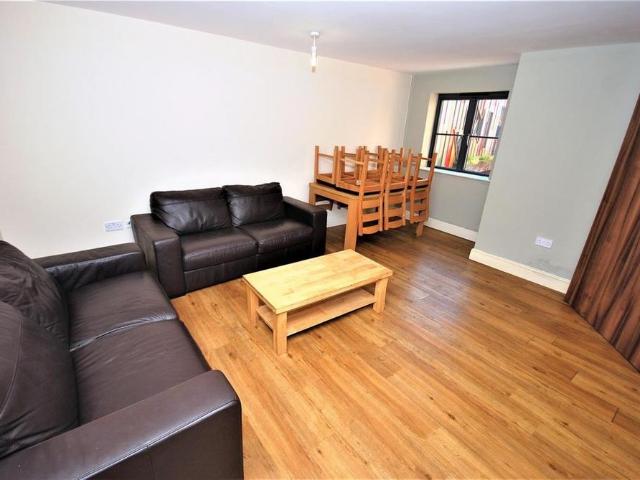 House for rent in Milverton, Green Close