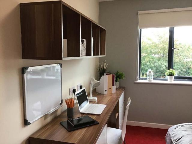House for rent in Barracks, The Bridge