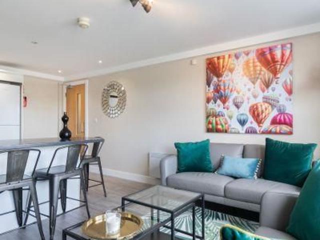 Apartment for rent in Hyde Park, West Yorkshire