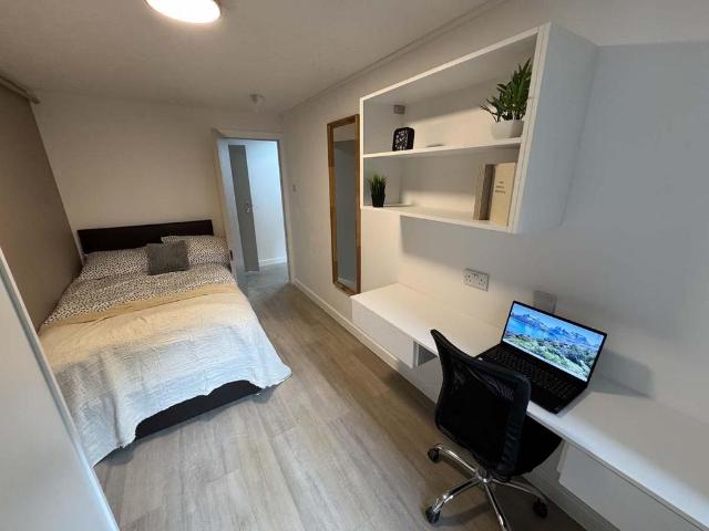 Flat for rent in Bede Island, Old Wharf
