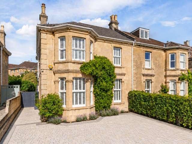 Property for sale in Newbridge, Bath