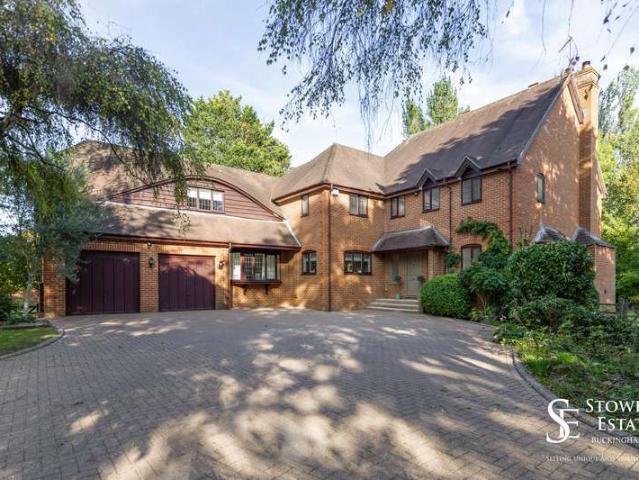 Property for sale in Wooburn, Bourne End