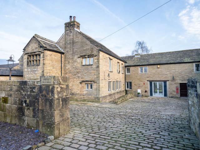 Property for sale in Shelley, Shepley