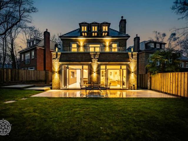 Property for sale in Markland Hill, Lee Bank