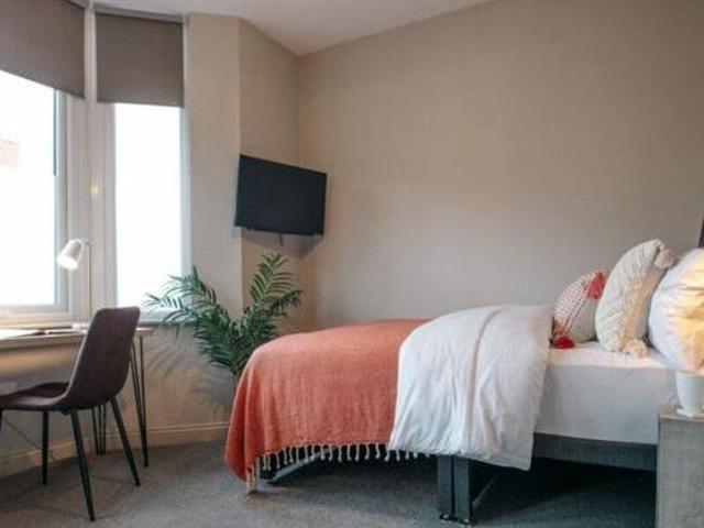 House for rent in Swindon, England