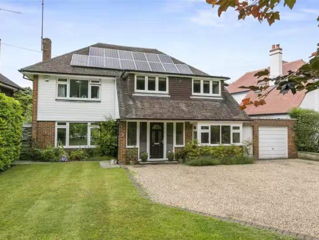 House for rent in Lower Green Esher, Blackhills
