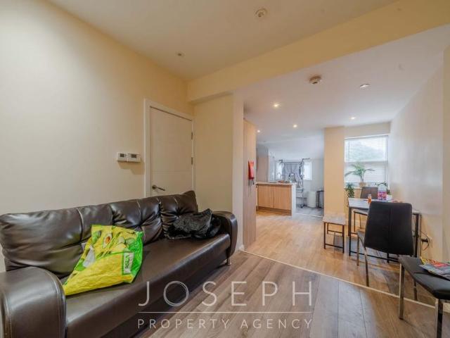 House for rent in California, Key Street