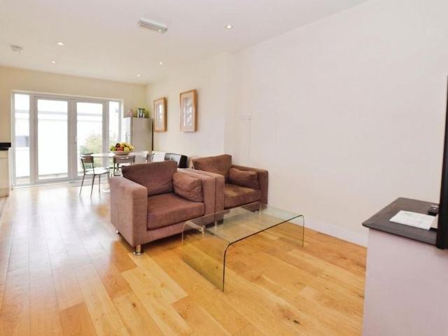 House for rent in Finchley, Greater London