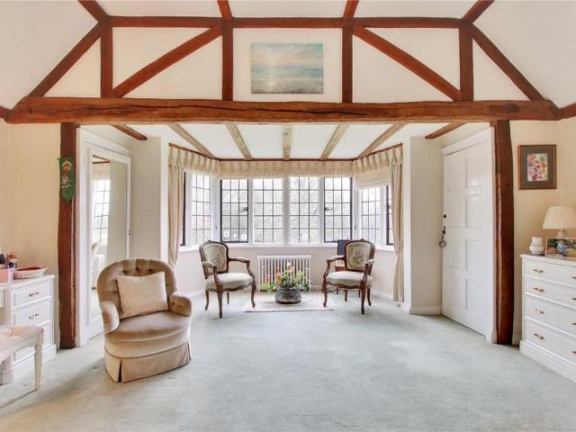 Apartment for rent in Cross In Hand, East Sussex