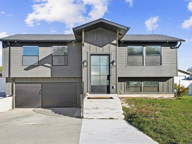 House for sale in Riverton, Utah