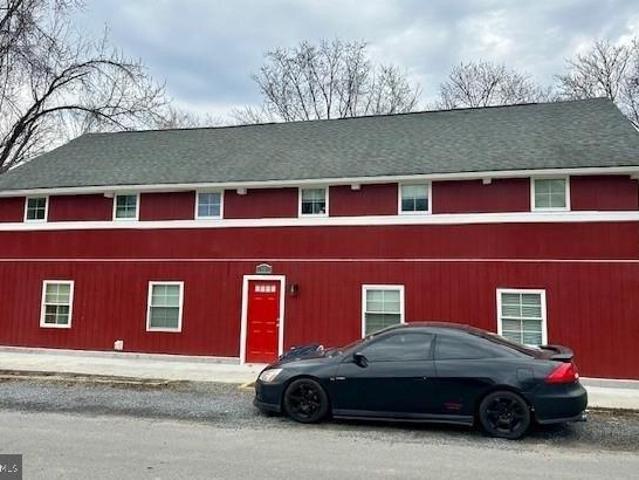 House for sale in Round Hill