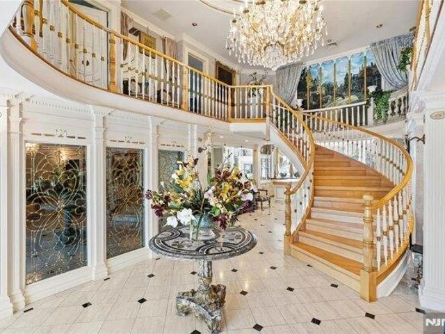 House for sale in Saddle River, New Jersey