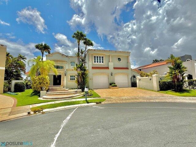 House for sale in San Juan