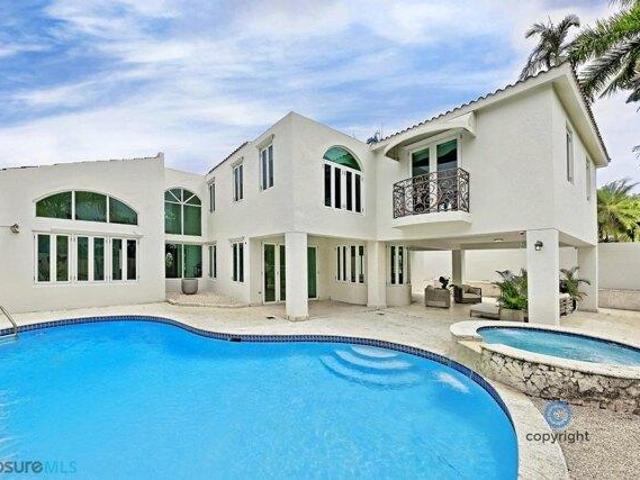 House for sale in San Juan