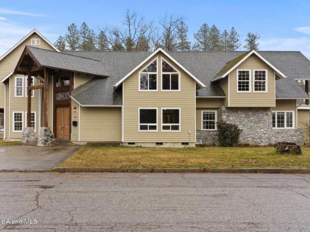 House for sale in Sandpoint