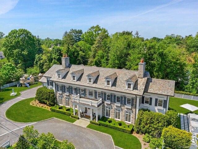 House for sale in Scarsdale, New York