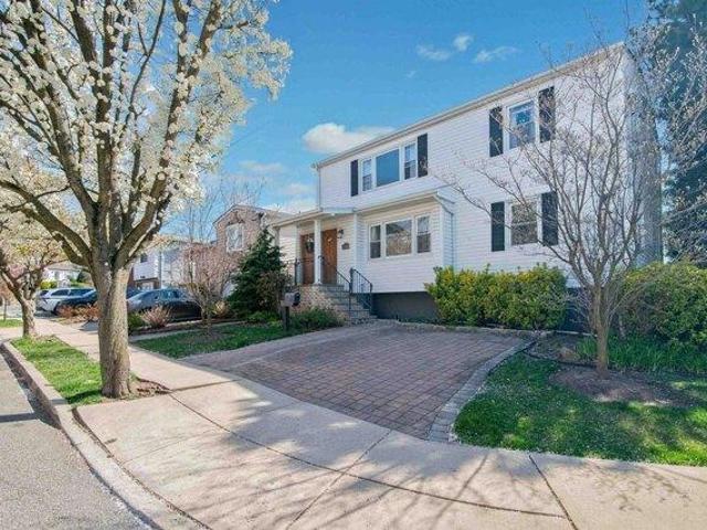 House for sale in Hudson, New Jersey