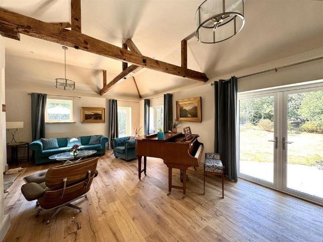 House for rent in Pachesham Park, Surrey