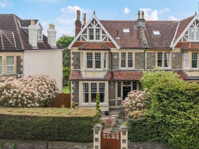 Farm for sale in Feckenham, City Of Bristol