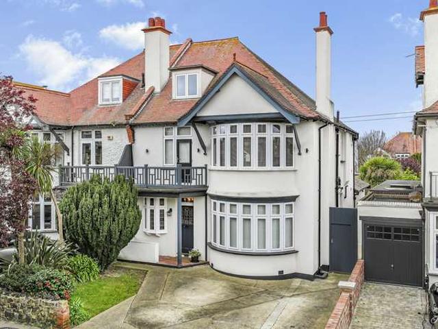 Farm for sale in Alton Barnes, Essex