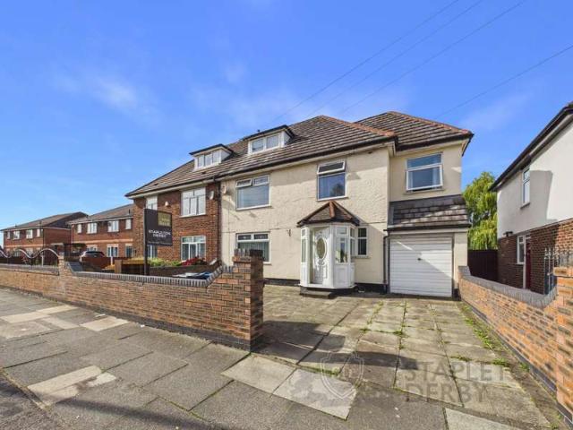 Farm for sale in Whiston Cross, Knowsley