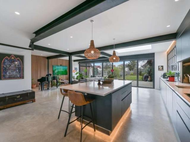 Farm for sale in Worcester Park, Greater London