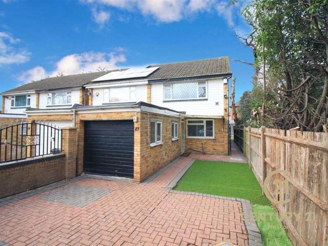 Farm for rent in London Borough of Hounslow, Greater London