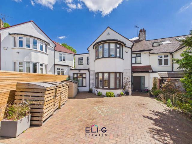 Farm for sale in Hendon, Greater London