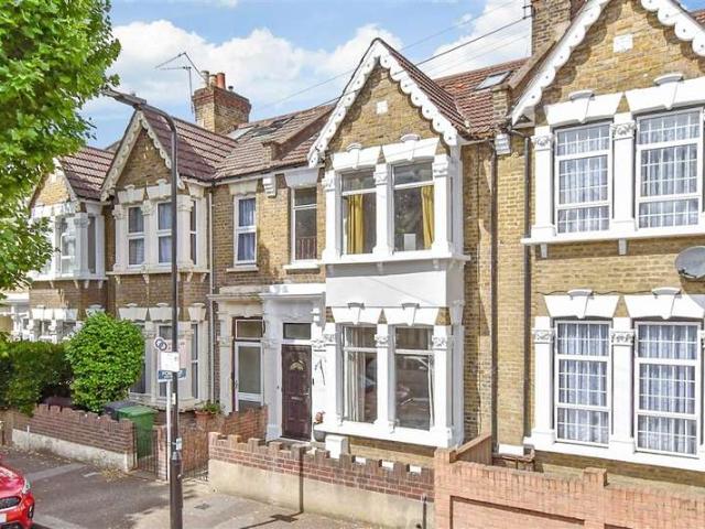 Farm for sale in Leytonstone, Greater London