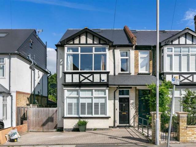 Farm for sale in Norbiton, Greater London