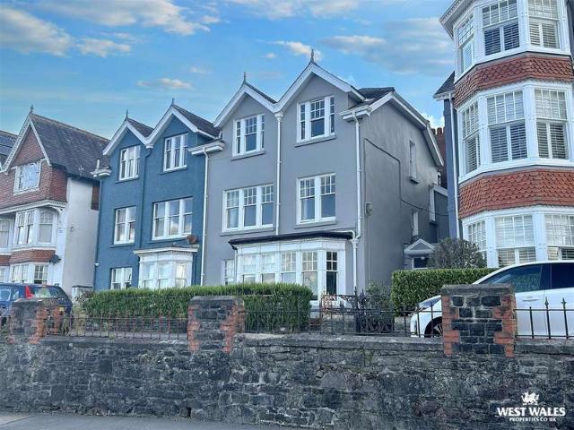 Farm for sale in Carmarthen, Wales
