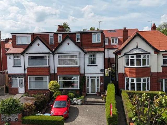 Farm for sale in Scalby Mills, Scarborough