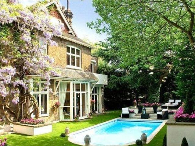 House for sale in Hertfordshire