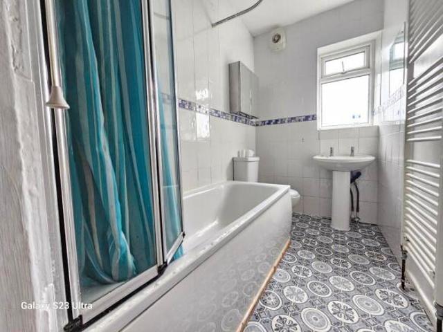 Farm for rent in Birkendale, Sheffield