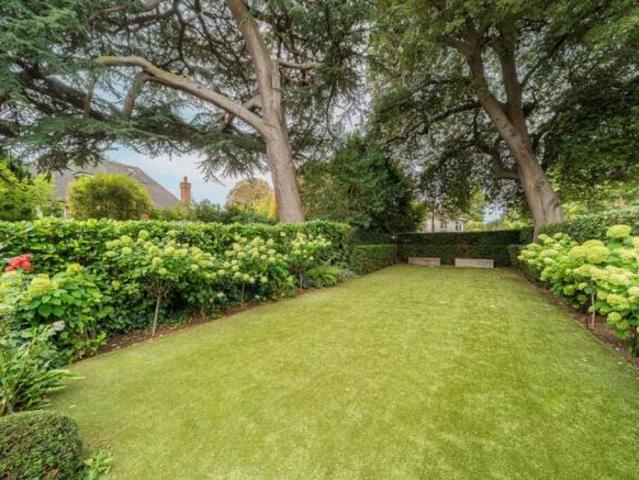 Farm for rent in Twickenham, Greater London