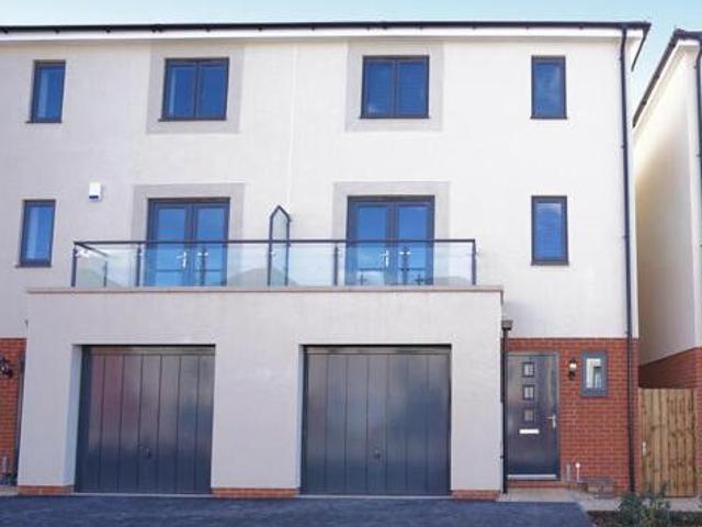 House for sale in Feckenham, City Of Bristol