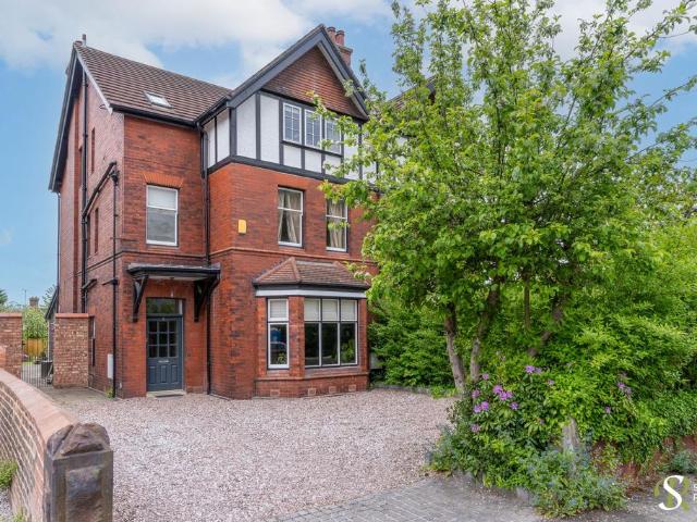 House for sale in Knutsford