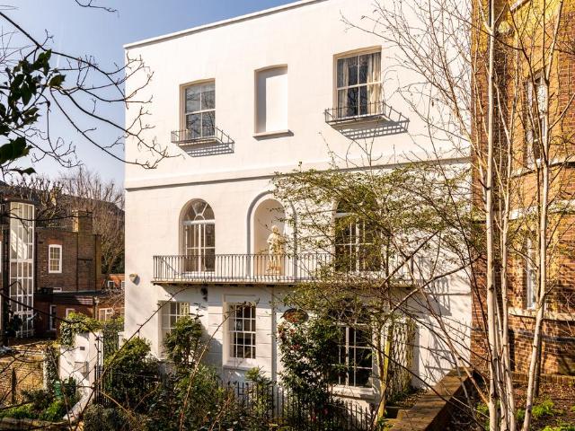 House for sale in West Hampstead, Greater London
