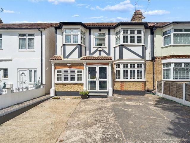 House for sale in Rush Green, Greater London