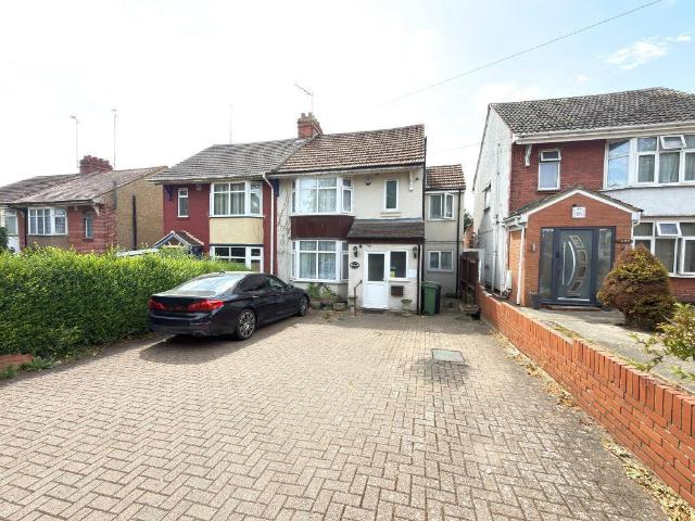 House for sale in Leagrave, Luton