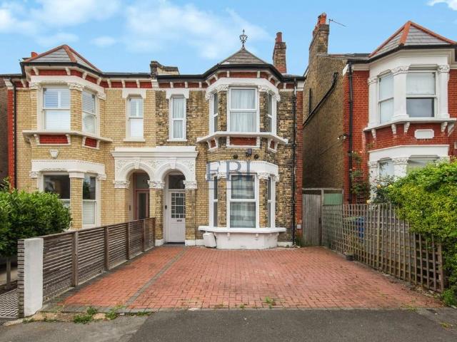 House for sale in East Dulwich, Greater London