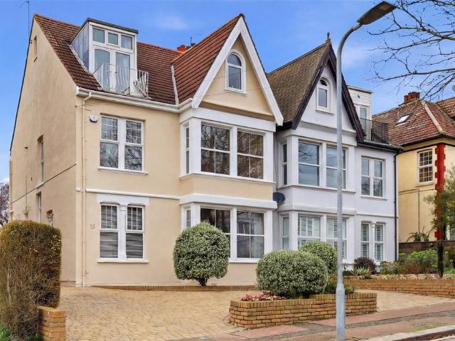 House for sale in Milton, Alton Barnes