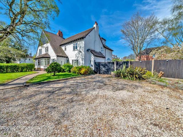 House for sale in Bloxwich, West Midlands