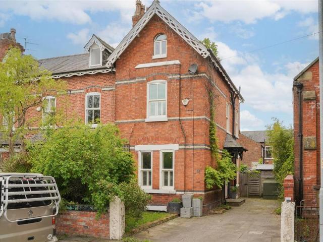House for sale in Georgia, Greater Manchester